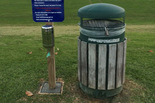 dog waste bin with bag dispenser