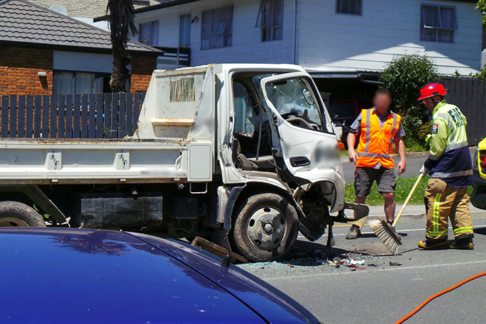 SunLive - Two crashes during lunch time rush - The Bay's News First