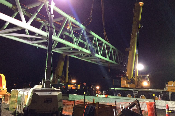 SunLive - Cycle overbridge lifted into place - The Bay's News First